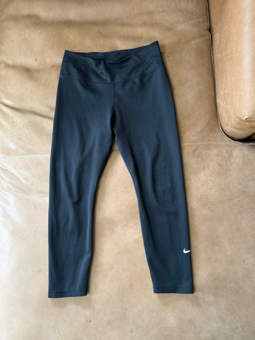 Nike Dri-Fit Cropped Black Leggings Women’s Size Medium